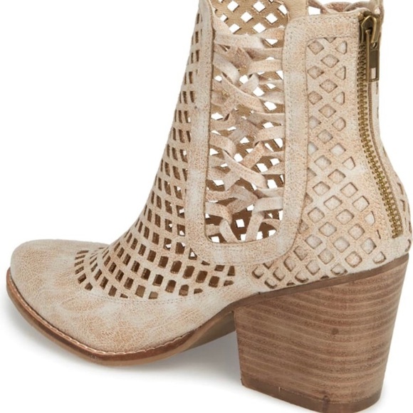 New Coconuts by Matisse Size 7 Walk On Booties - Picture 3 of 6